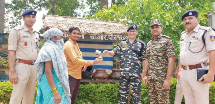 सीआरपीएफ द्वारा राष्ट्रीय राजमार्ग पर प्याऊ प्रारंभ