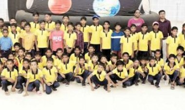 बच्चों ने तारामण्डल से जाने ब्रम्हांड के अनोखे रहस्य