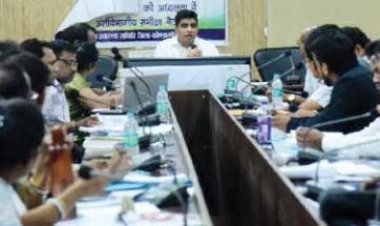 स्वास्थ्य केन्द्रों के निर्माण में लापरवाही, ठेकेदारों को ब्लैक लिस्टेड करने निर्देश