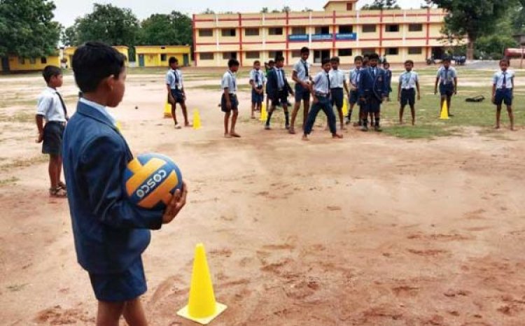 आत्मानंद स्कूल में समर कैम्प शुरू