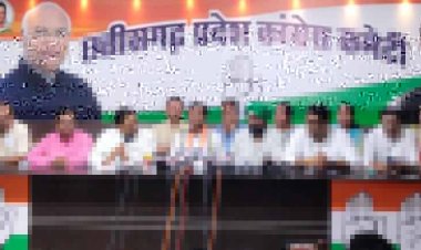 पत्रकारों को दी नए कानूनों की जानकारी