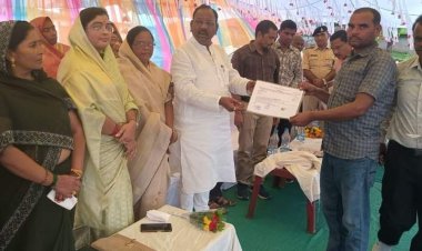 सीधी में पीएम जनमन अभियान:भुईमाड़ा में धौहनी विधायक ने बैगा आदिवासियों को वितरित किया हितलाभ