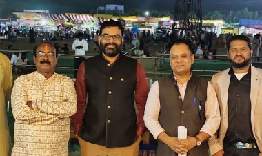 सारेगामा ग्रुप के कलाकारों ने नेहरू स्टेडियम पर दी प्रस्तुति:देर रात तक चला आयोजन, 12 अक्टूबर तक यहां विभिन्न कार्यक्रम होंगे