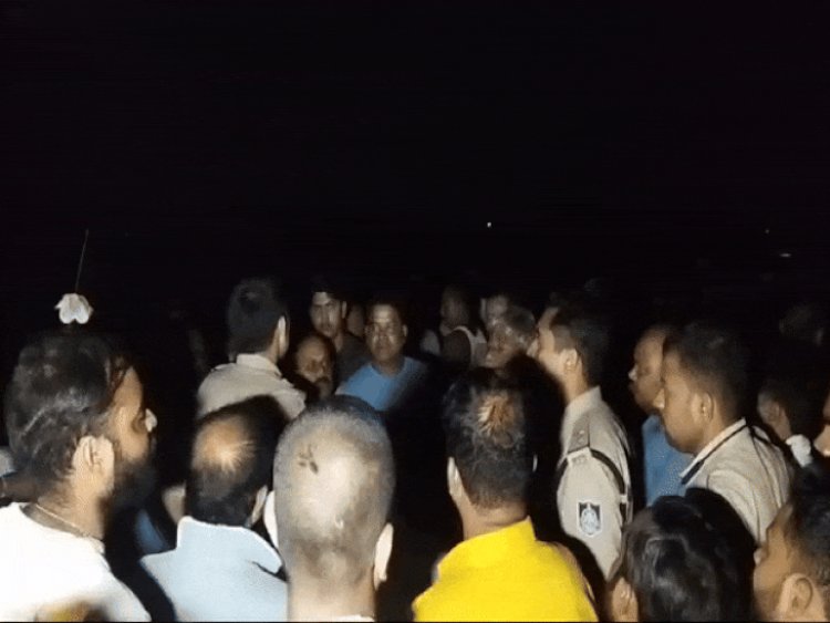 रीवा में टमस पुल से लापता हुआ युवक:ब्रिज पर खड़ा मिला ऑटो, मोबाइल-स्लीपर भी मिली; छलांग लगाने की आशंका