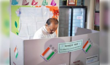 महाराष्ट्र विधानसभा चुनाव, डिप्टी सीएम अजित पवार ने किया मतदान
