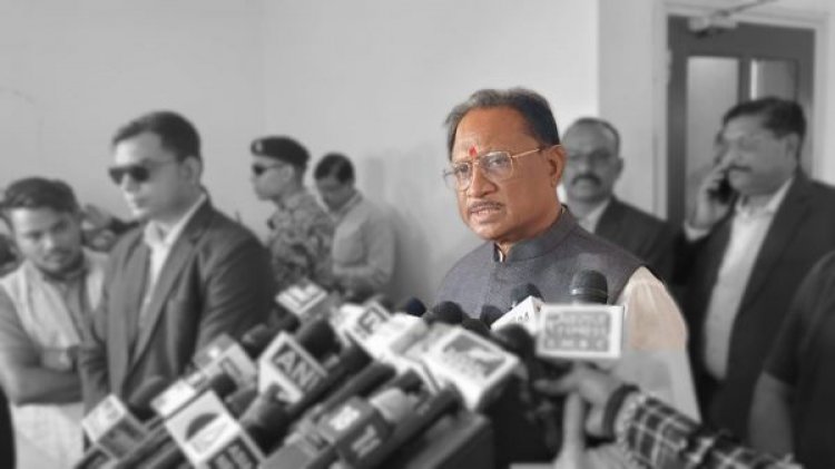 छत्तीसगढ़ के दूरस्थ अंचलों तक गुणवत्तायुक्त स्वास्थ्य सुविधाओं की पहुंच हमारी सबसे महत्वपूर्ण प्राथमिकता : मुख्यमंत्री श्री विष्णुदेव साय, चिरमिरी में मुख्यमंत्री ने सर्व सुविधायुक्त 100 बेड जिला चिकित्सालय का किया उद्घाटन, सामुदायिक स्वास्थ्य केन्द्र जनकपुर में 100 बिस्तरों वाले अस्पताल के सेटअप स्वीकृत की घोषणा, भरतपुर में अनुविभागीय अधिकारी पुलिस (एसडीओपी) के पद की स्वीकृति, चिरमिरी, खोंगापानी, झगराखंड में ग्रिड से विद्युत सप्लाई की घोषणा