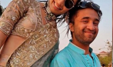 श्रद्धा ने सिद्धांत संग क्लिक कराई तस्वीर, कैप्शन में लिखा, 'गोगो के बच्चे देखो कितने अच्छे'