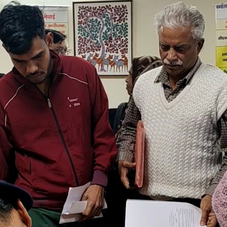 RTI एक्टिविस्ट आशीष चतुर्वेदी पर फिर धमकाने का आरोप:शिकायतकर्ता का दावा- थाने में रिपोर्ट दर्ज की, लेकिन पुलिस ने कोई कार्रवाई नहीं की