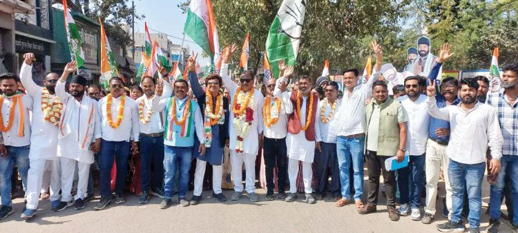 भाजपा-कांग्रेस ने नामांकन रैली में किया शक्ति प्रदर्शन