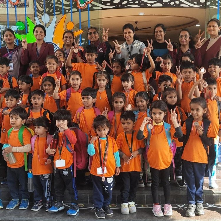 सिका निपानिया बालवाटिका के बच्चों ने जीते 32 पदक:इंदौर के चोइथराम स्कूल में आयोजित इंटर-स्कूल स्पोर्ट्स चैंपियनशिप में दिखाया दम