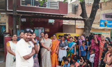 आलीराजपुर में कल रंगपंचमी पर फागयात्रा निकलेगी:8 क्विंटल गुलाल-फूलों से होली खेली जाएगी, आयोजकों ने लोगों को दिया निमंत्रण