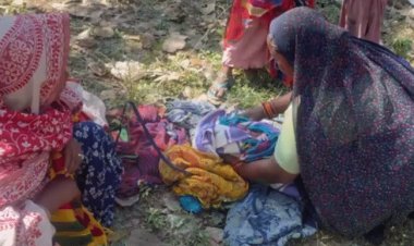 आदिवासी महिला ने सड़क किनारे दिया बेटी को जन्म:झांसी से टीकमगढ़ जाते समय बस में हुई प्रसव पीड़ा, रास्ते में उतरना पड़ा