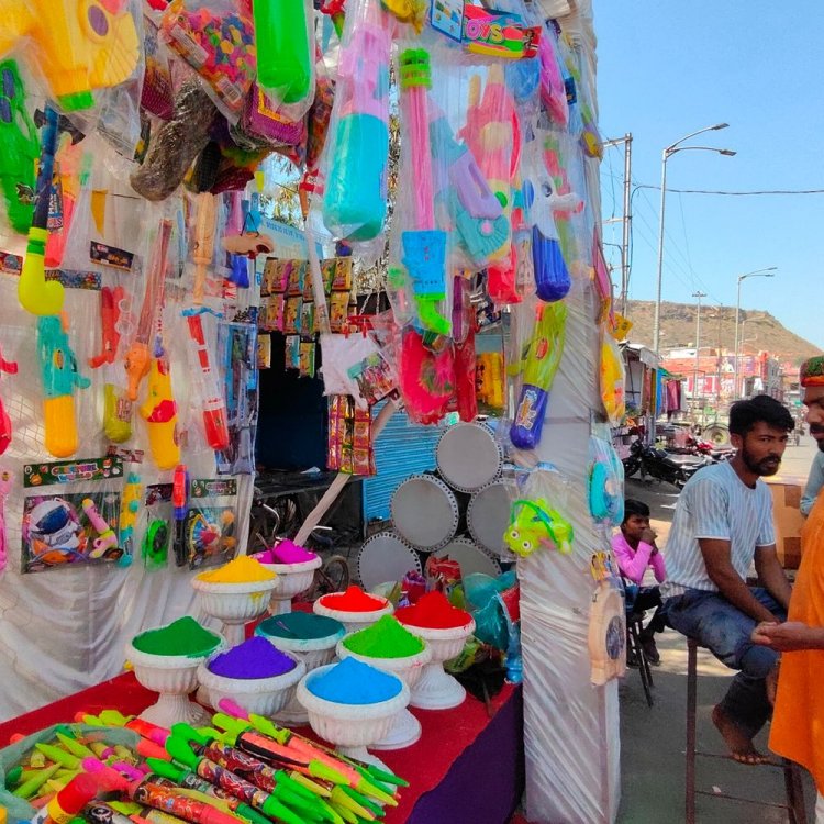 रायसेन में 500 स्थान पर होगा होलिका दहन:एसपी पाण्डेय बोले- शांति सद्भावना और उल्लास से मनाए होली का त्योहार