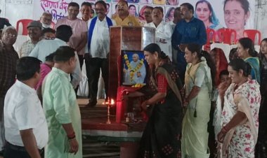 नेपानगर में शुरू हुआ स्वच्छता लीग क्रिकेट टूर्नामेंट:30 टीमें भाग ले रहीं, विजेता को मिलेगा 71 हजार का इनाम; पहले दिन दो मैच हुए