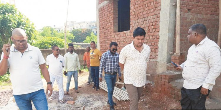 कोहका इलाके में पानी की निकासी नहीं, लोग परेशान, जोन आयुक्त से शिकायत