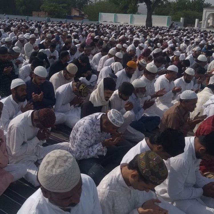 बड़वानी के जामा मस्जिद में सुबह 9:30 बजे नमाज:ईद उल अजहा पर लोगों ने लोगों ने दी मुबारकबाद