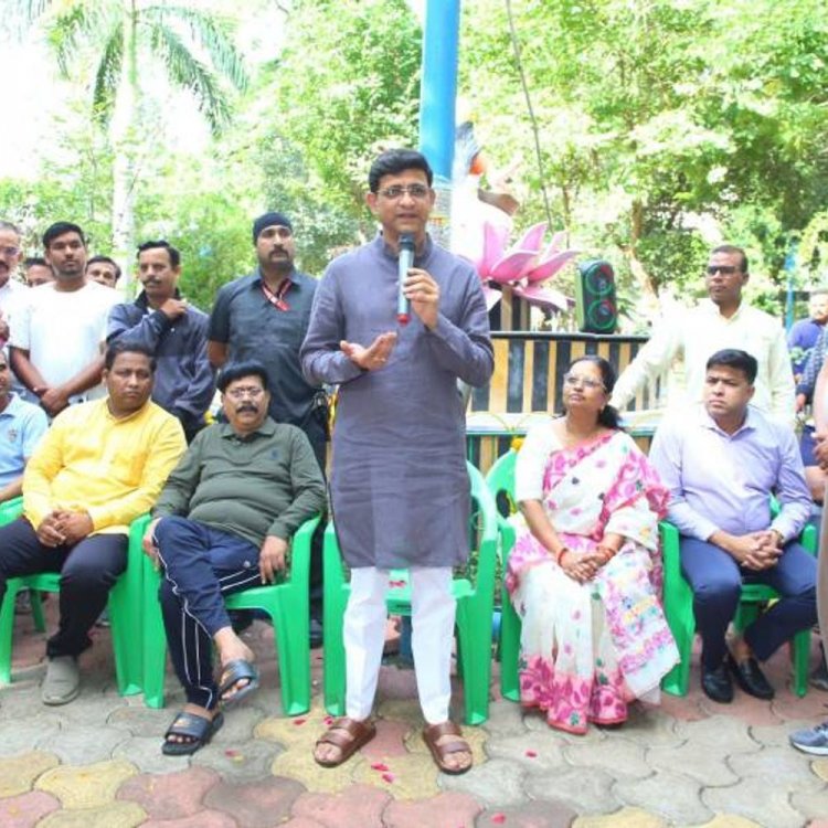 महापौर का जनसंवाद:वार्ड 45 के विकास कामों को देखा, स्वास्थ्य-शिक्षा और डिजिटल इंदौर पर जोर