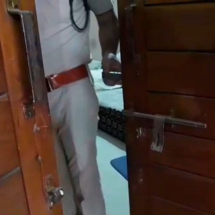 रतलाम में एक रात में तीन मकानों में चोरी:कांग्रेस नेता की बहन-आरपीएफ एसआई के घर के ताले टूटे; लाखों के जेवर चोरी