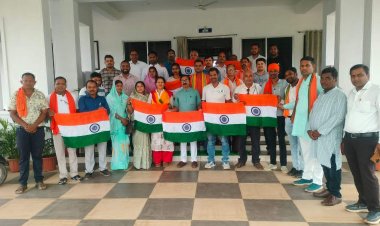 तिरंगा यात्रा की तैयारियों पर भाजपा उतई मंडल की बैठक