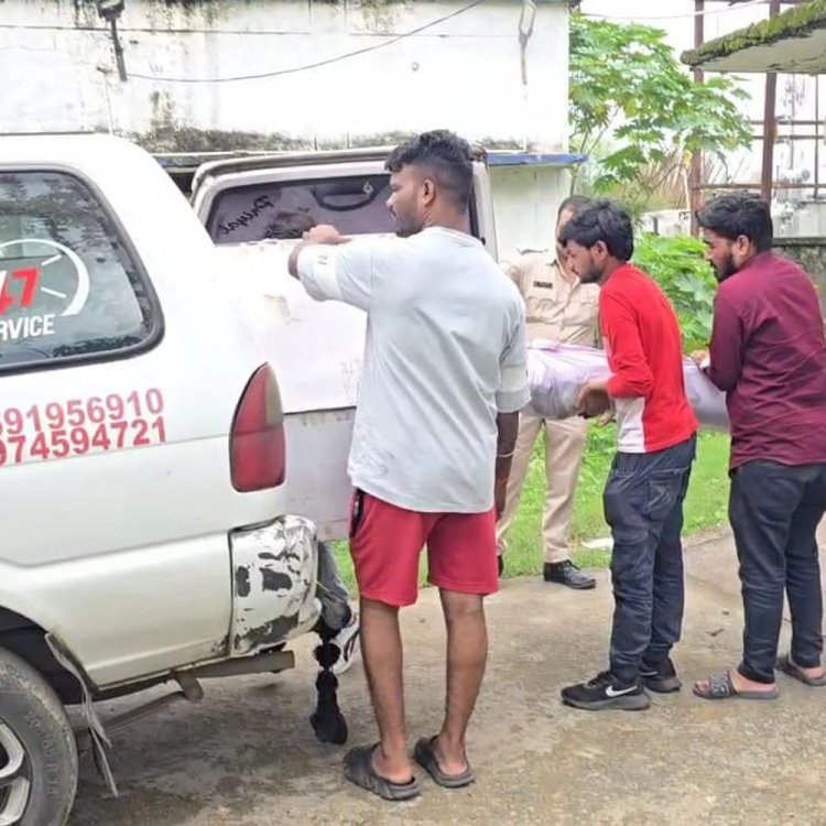 तेलंगाना एक्सप्रेस में कानपुर जा रहे युवक को हार्टअटैक आया:बैतूल में इमरजेंसी में ट्रेन रोक अस्पताल लाए, डॉक्टरों ने मृत घोषित किया