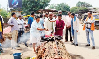 बस्तर दशहरा: बारसी उतारनी रस्म के साथ रथ निर्माण  शुरु
