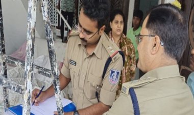 ग्वालियर में पूर्व कांग्रेस-भाजपा नेता सुरेंद्र तोमर के घर दबिश:नहीं मिला तोमर, हरियाणा का रणदीप मलिक निकला अवैध शराब फैक्ट्री का मास्टरमाइंड