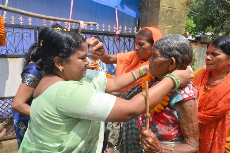 धरमपुरा में 400 वृद्धजनों का सम्मान, स्वास्थ्य परीक्षण आयोजित