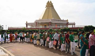सत्य साईं संजीवनी हॉस्पिटल में पीएम मोदी का आगमन, 2,500 बच्चों से करी  दिल की बात