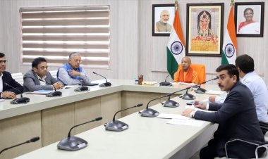 मुख्यमंत्री ने मेरठ, कानपुर और मथुरा-वृंदावन की विकास कार्ययोजना की समीक्षा की