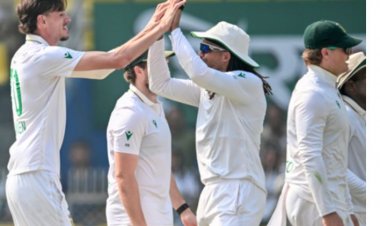 गुवाहाटी टेस्ट : भारतीय टीम सिर्फ 201 रन पर ऑलआउट, साउथ अफ्रीका ने नहीं दिया फॉलोऑन