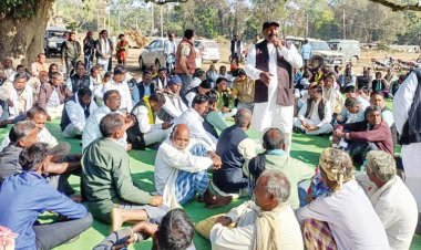 धान खरीदी अव्यवस्था पर किसानों का फूटा गुस्सा, छह दिन की मोहलत, नहीं तो उग्र आंदोलन