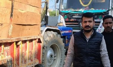 रेत से भरी दो ट्रैक्टर-ट्रॉली और पनडुब्बियां पकड़ीं:दतिया में सिंध नदी पर उत्खनन रोकने कार्रवाई; खनिज अधिकारी बोले- आगे भी ऐसे ही काम करेंगे