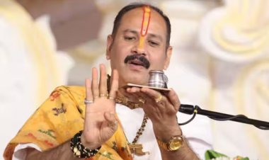 पंडित प्रदीप मिश्रा की कथा सुनते समय महिला को आया कार्डियक अरेस्ट, सांसें थम गईं